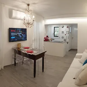 https://la-bouganville-taormina.taorminaitalyhotels.com
